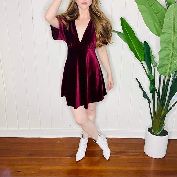 ASOS Burgundy Velvet Deep V Skater Dress sz 4 - Picture 1 of 11